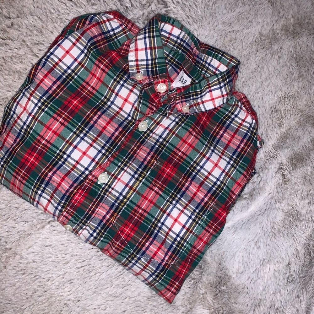 🎄🎄GAP YOUTH PAID SRESS BUTTON DOWN SHIRT🎄🎄